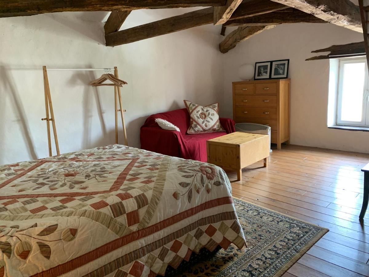 Townhouse 26 Chambres D'Hotes Civray Hotel المظهر الخارجي الصورة